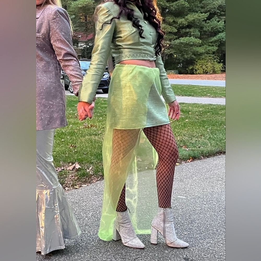 Halloween Costume ~ Isabella from The Lizzie McGuire Movie